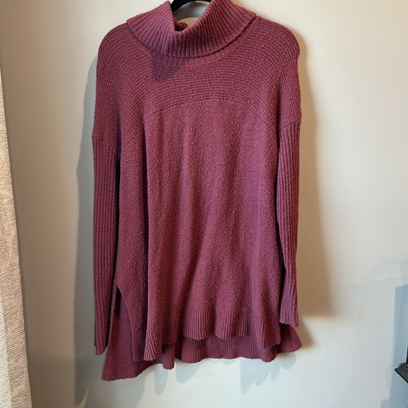 Soft AE turtleneck sweater - Picture 2 of 3